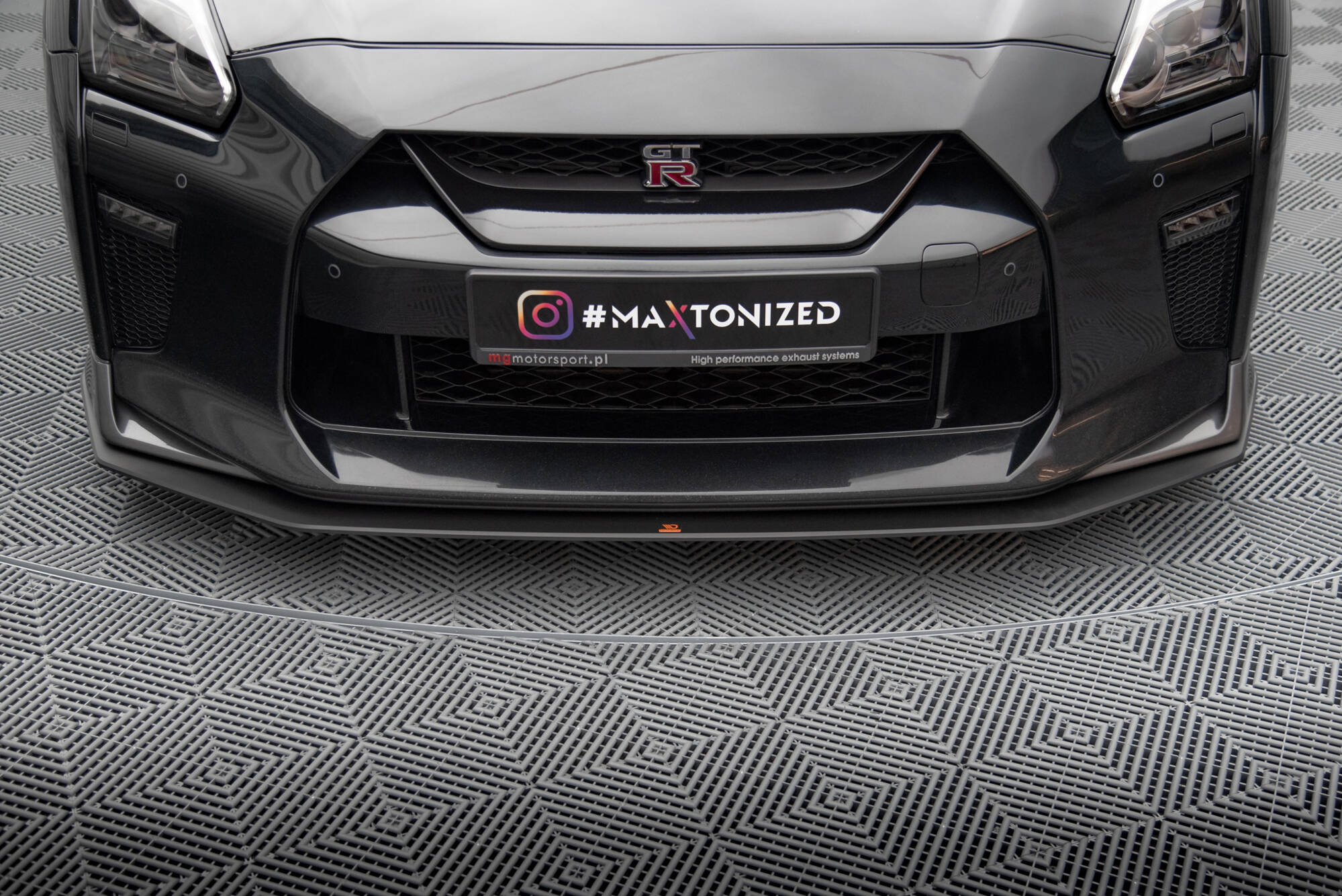 Street Pro -etuspoileri Nissan GTR R35:lle, facelift