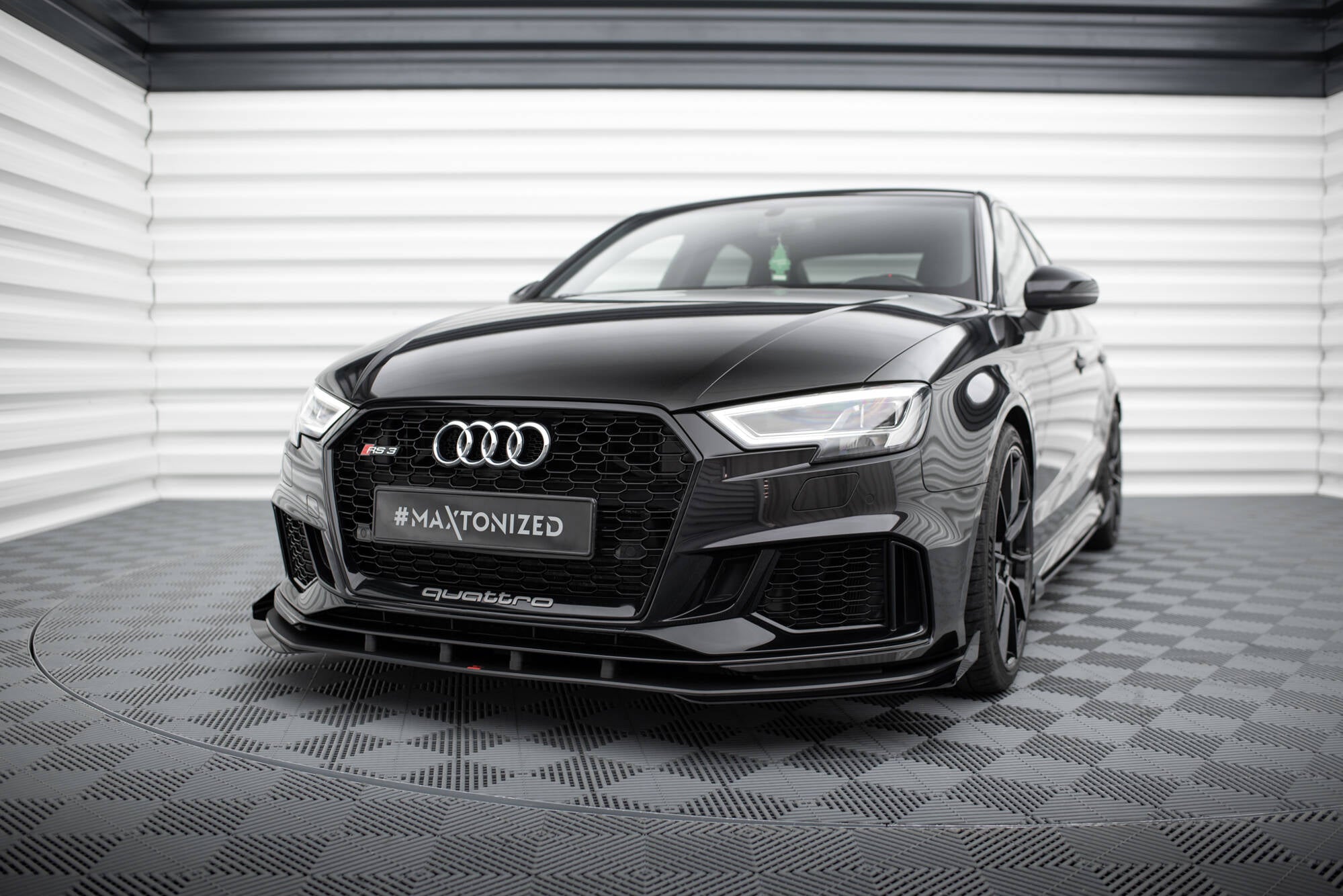 Street Pro Front Splits v.1 + flapper Audi RS3 siden 8V ansigtsløftning