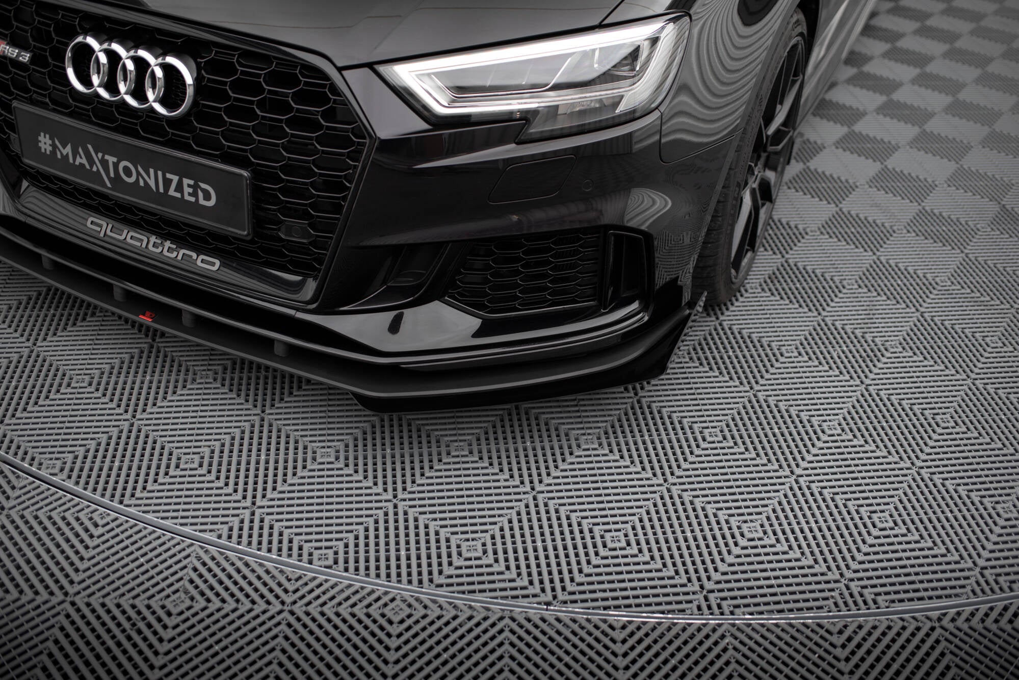 Street Pro Front Splits v.1 + flapper Audi RS3 siden 8V ansigtsløftning