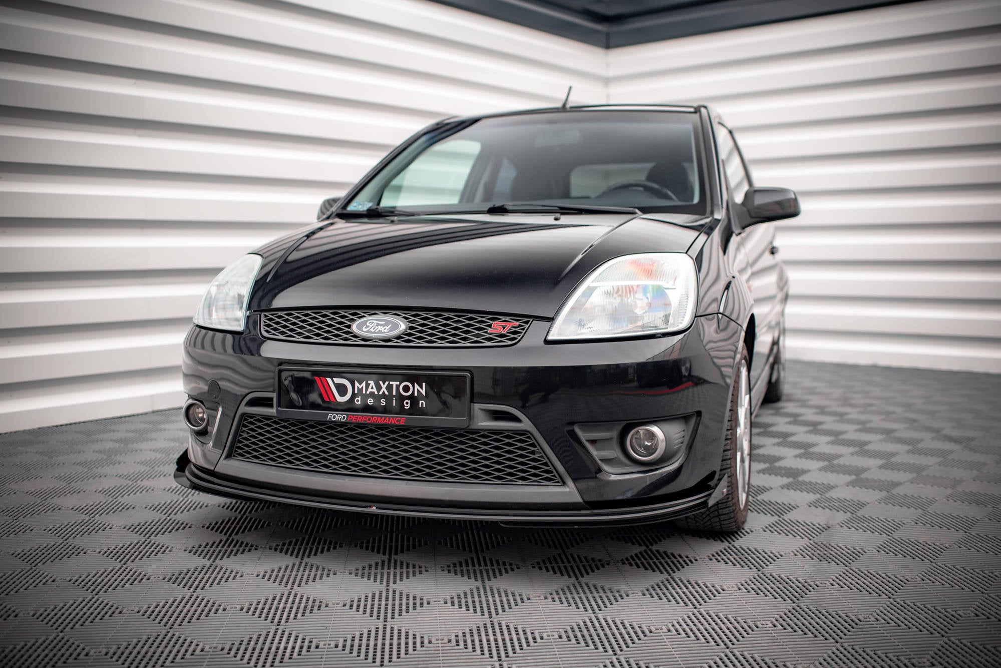 Street Pro Front Splits V.1 + Flaps Ford Fiesta St Mk6