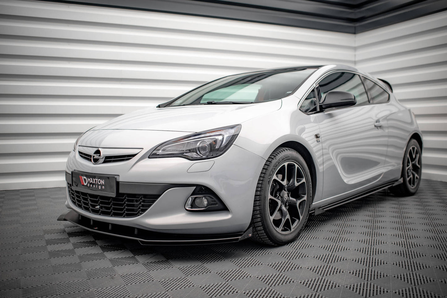 Street pro front splitter v.1 + flaps opel astra gtc opc-line j
