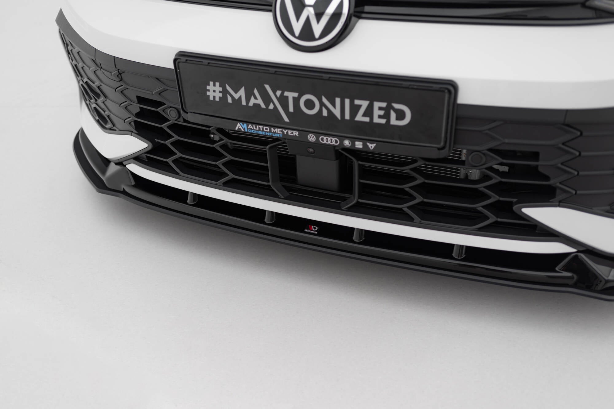 Street Pro Front Splitter V.2 Volkswagen Golf GTI / GTE / R-Line MK8 FaceLift