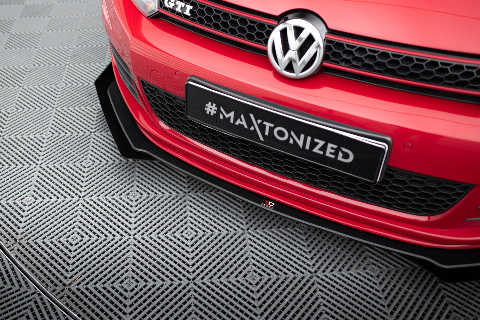 Street Pro Front Splits V.3 + Flaps Volkswagen Golf GTI MK6