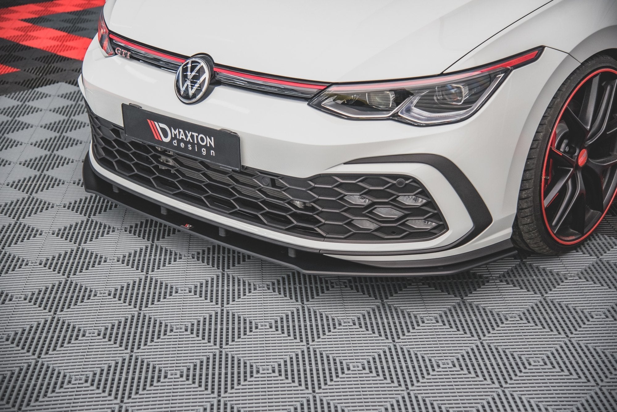 Street pro front splitter volkswagen golf gti / gte / gtd / r-line mk8