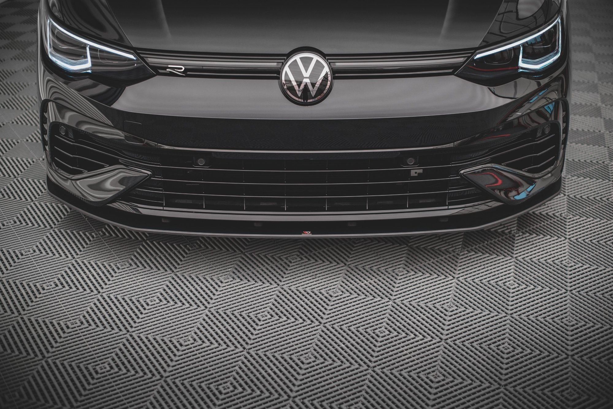 Street Pro Front Splitter Volkswagen Golf R MK8