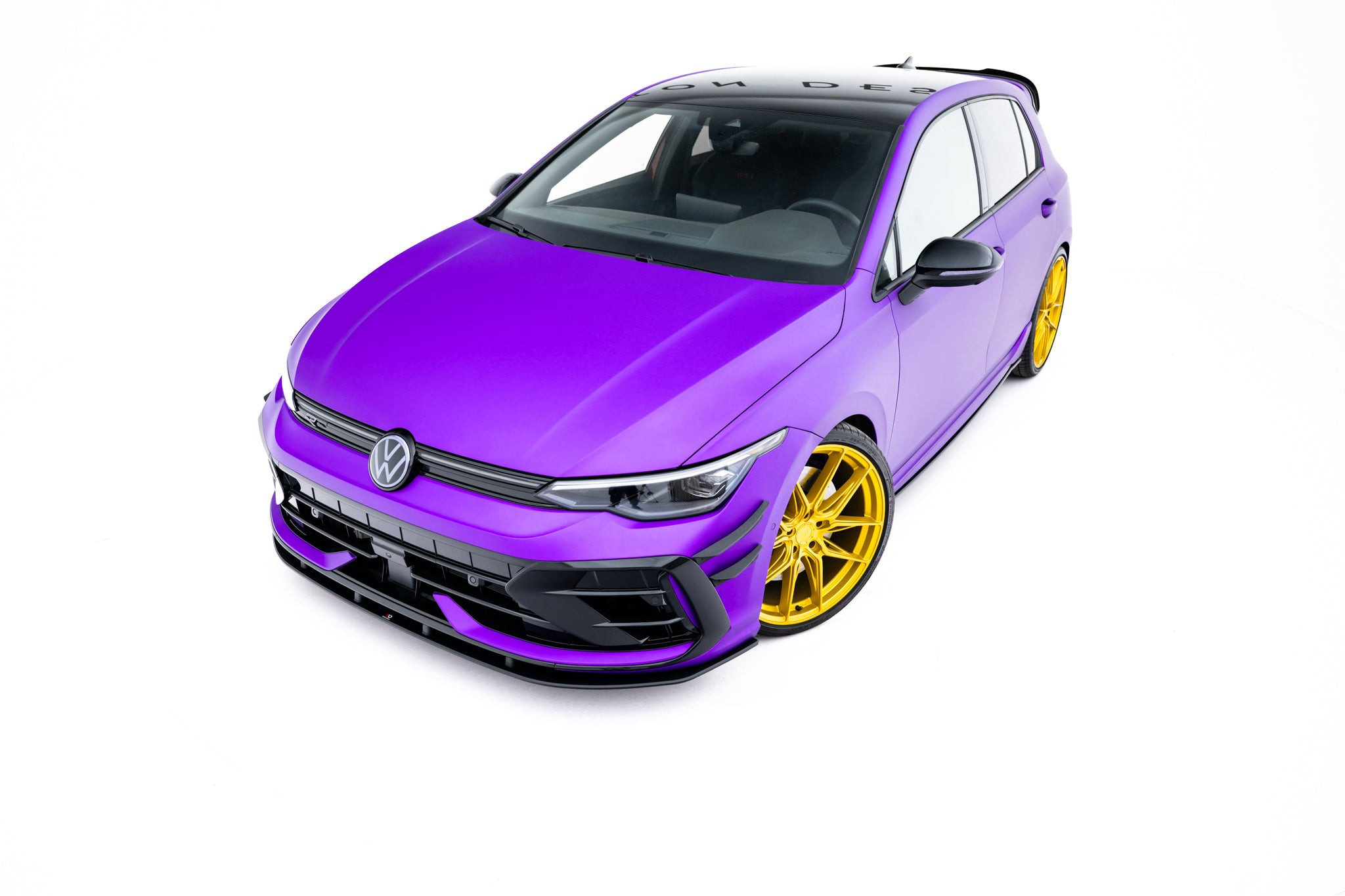 Street Pro -etuspoileri Volkswagen Golf R mk8 faceliftissä