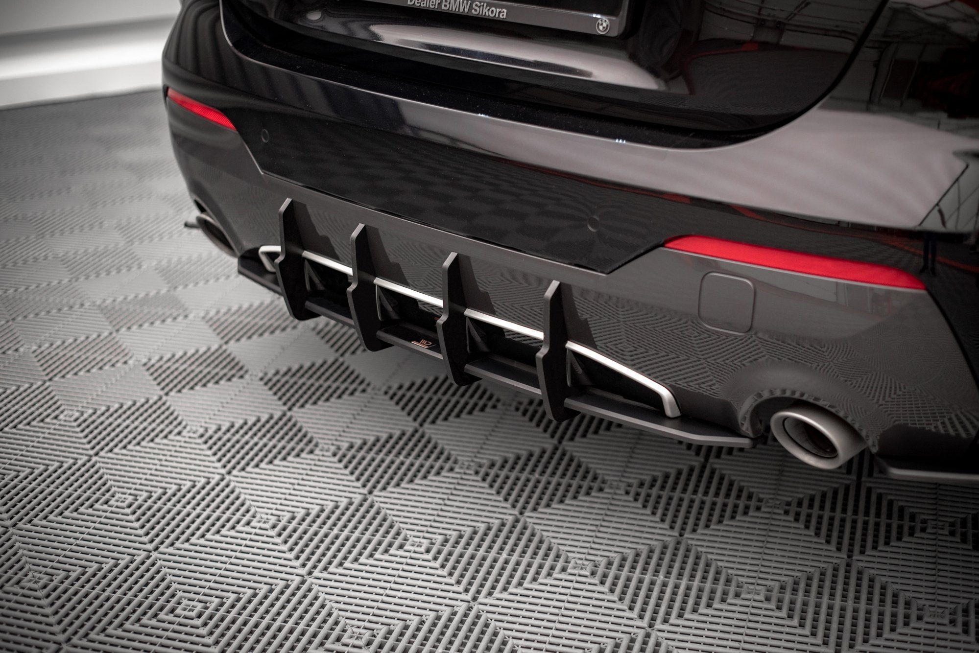 Street Pro takaosa diffuusi BMW 4 m-pakkaus G22 / G23 / G22 Facelift / G23 FaceLift