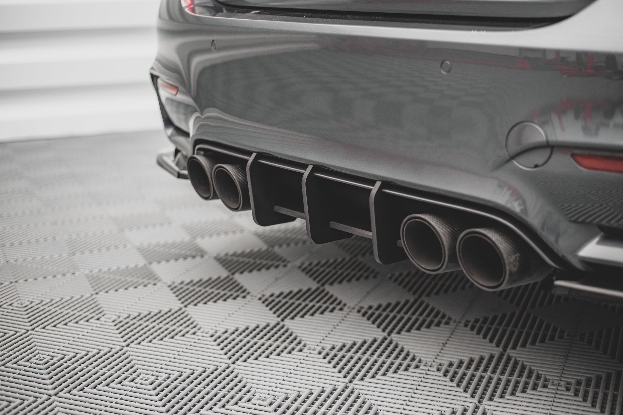 Street pro rear diffuser bmw m4 f82