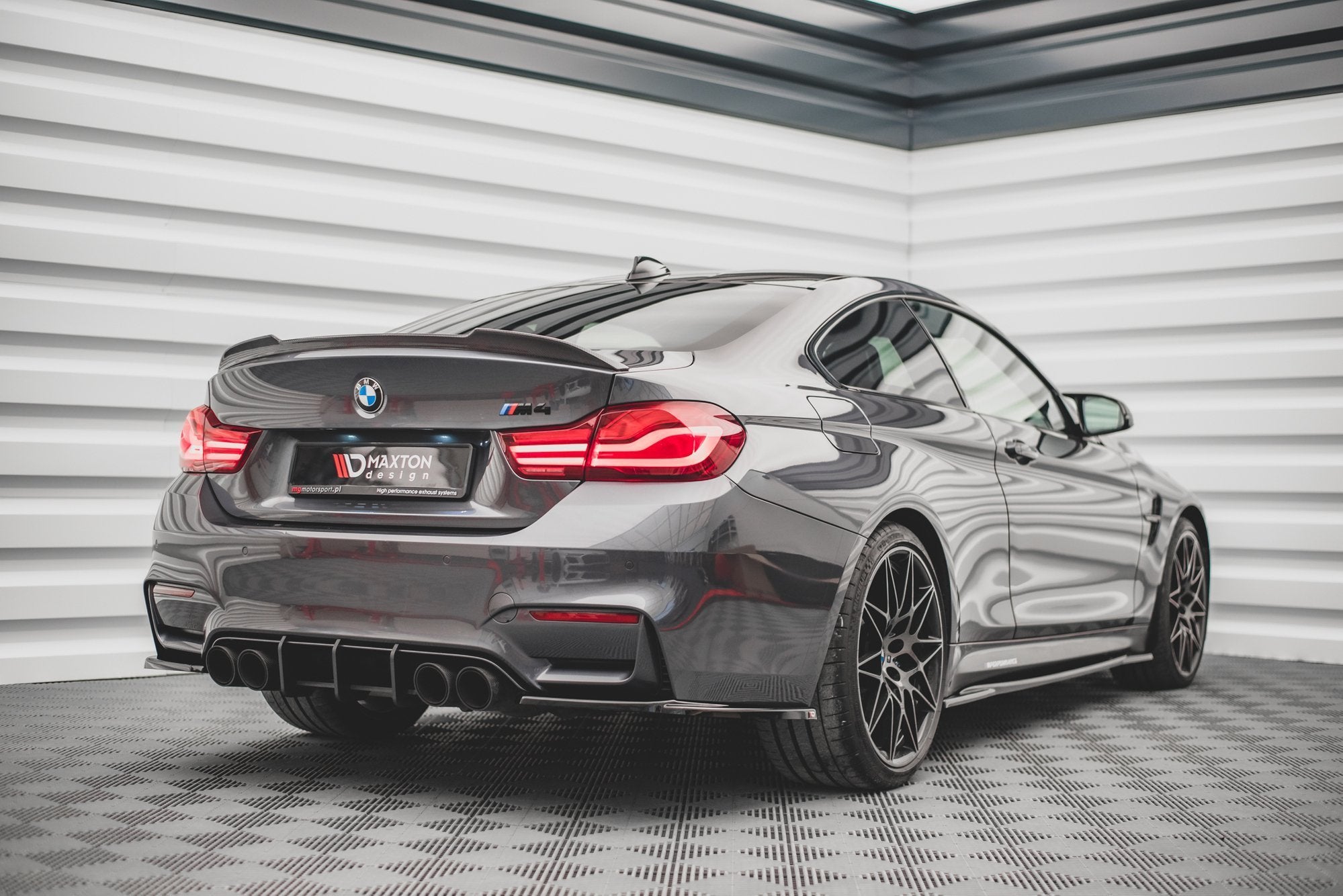 Street pro rear diffuser bmw m4 f82