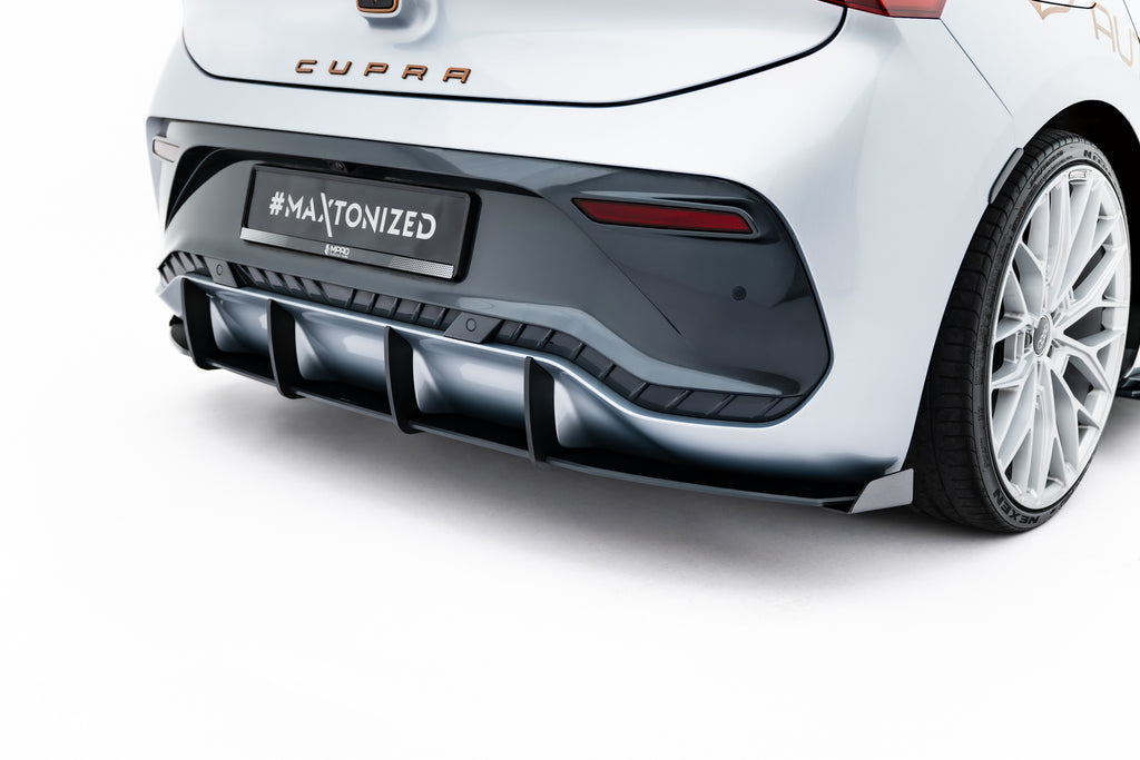 Street Pro takadiffuusori + läpät Cupra Born mk1:lle