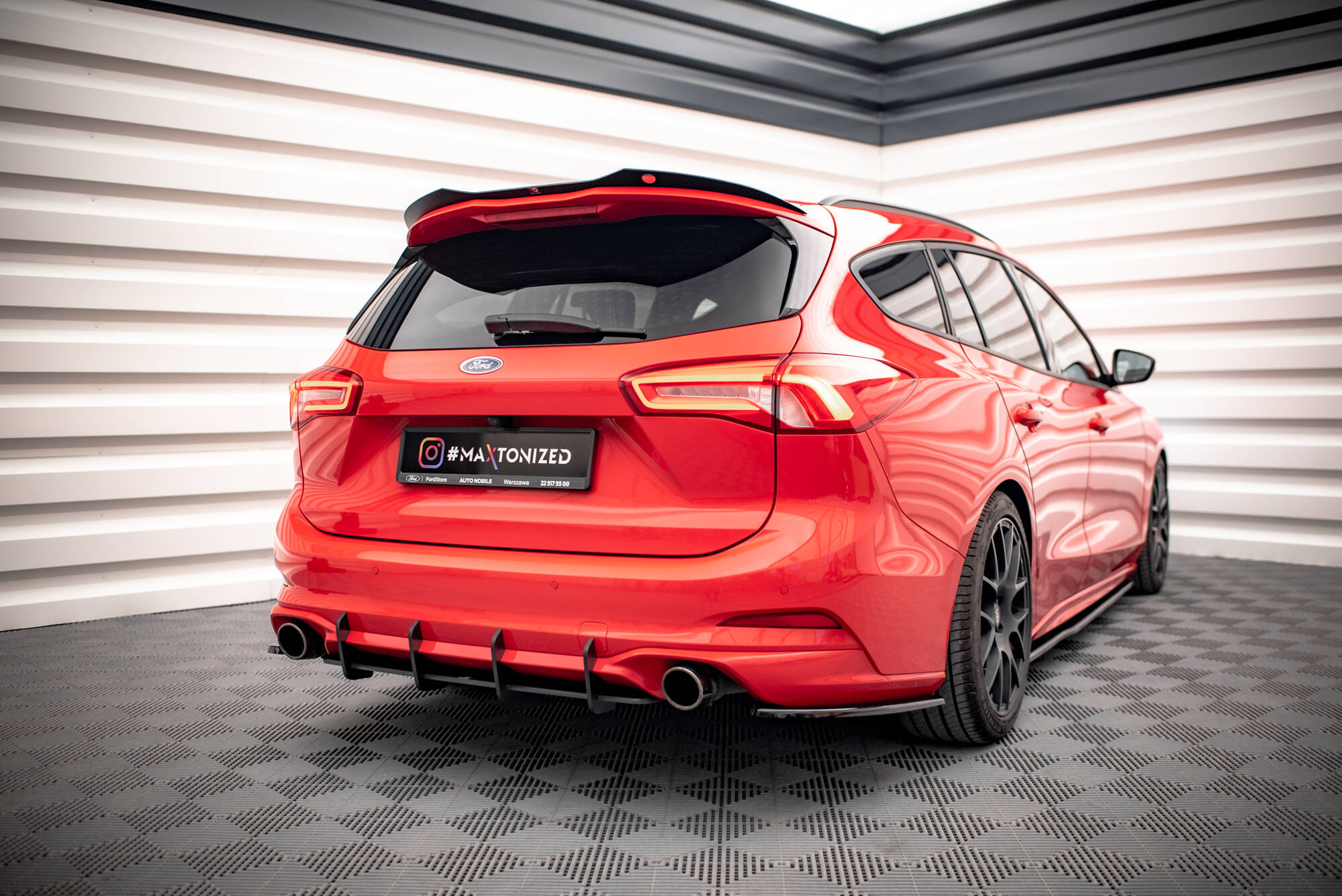 Street Pro takadiffuusori Ford Focus Estate ST mk4
