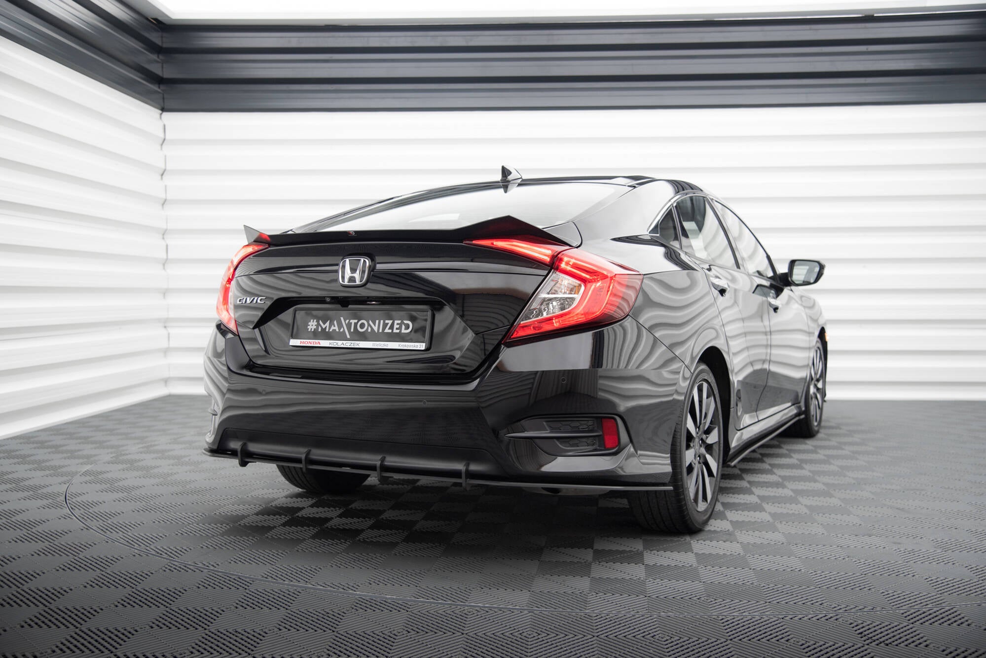 Street Pro takaosa diffuusi Honda Civic MK10