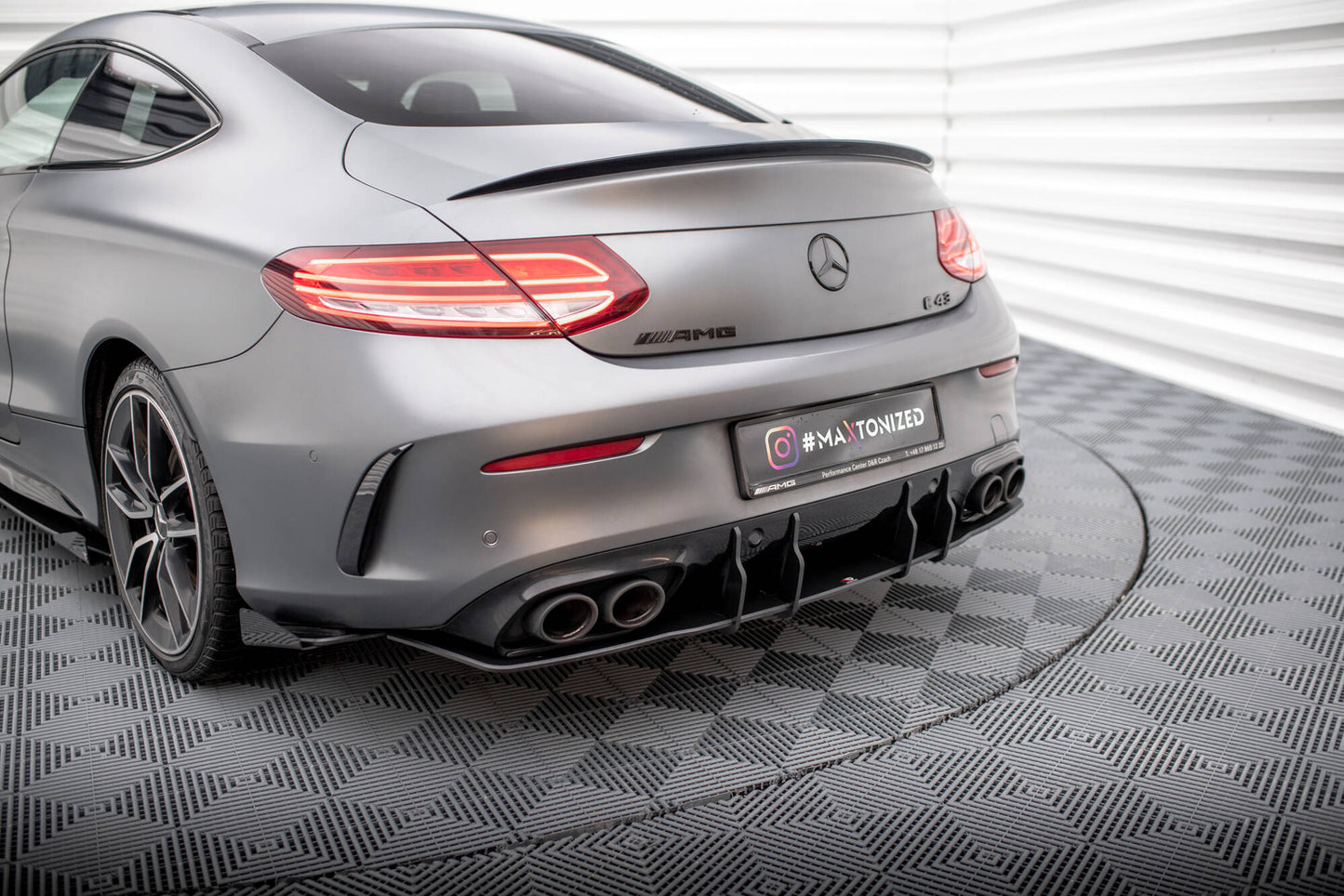 Street pro rear diffuser mercedes-amg c43 coupe / cabrio c205  facelift / a205 facelift