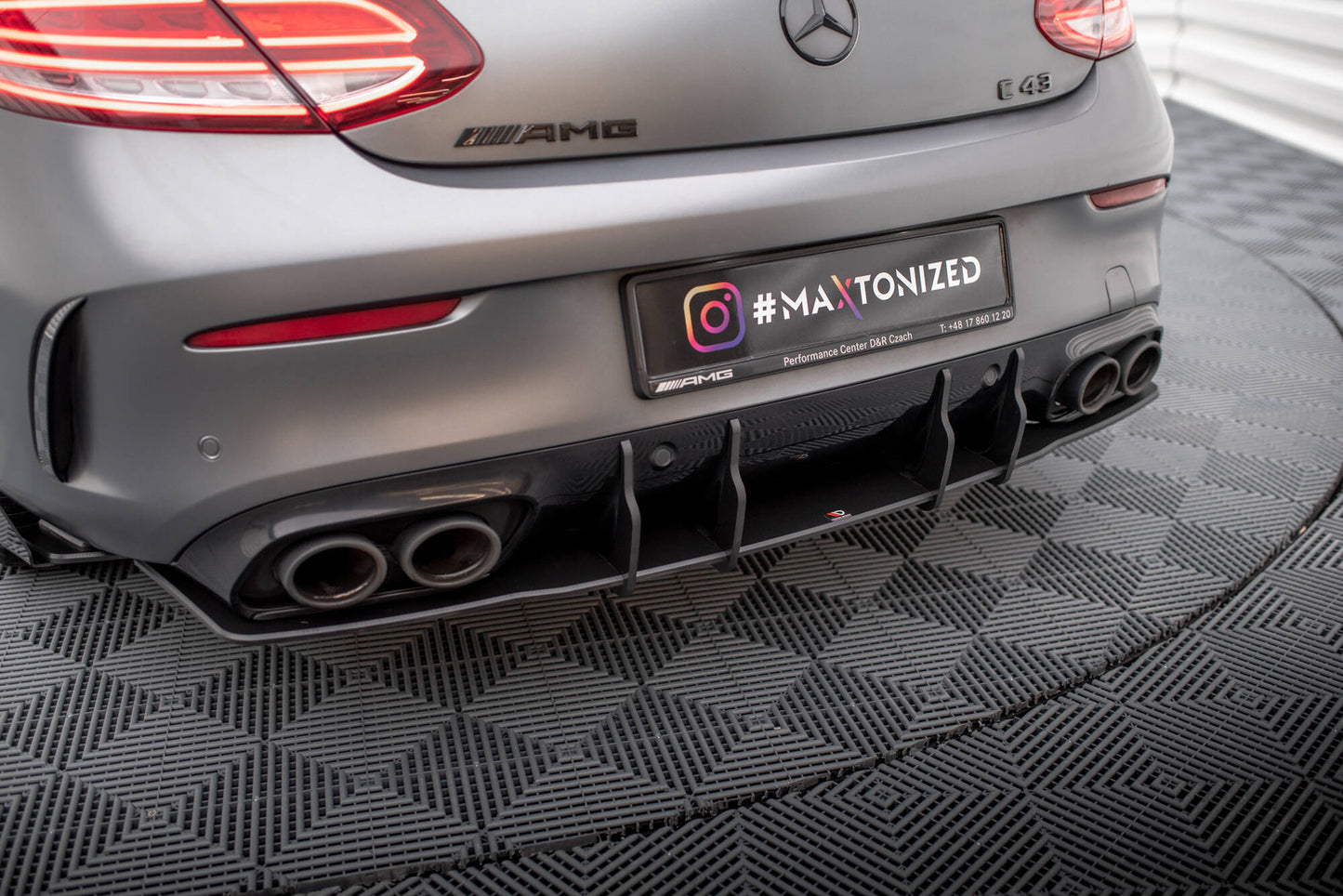 Street pro rear diffuser mercedes-amg c43 coupe / cabrio c205  facelift / a205 facelift