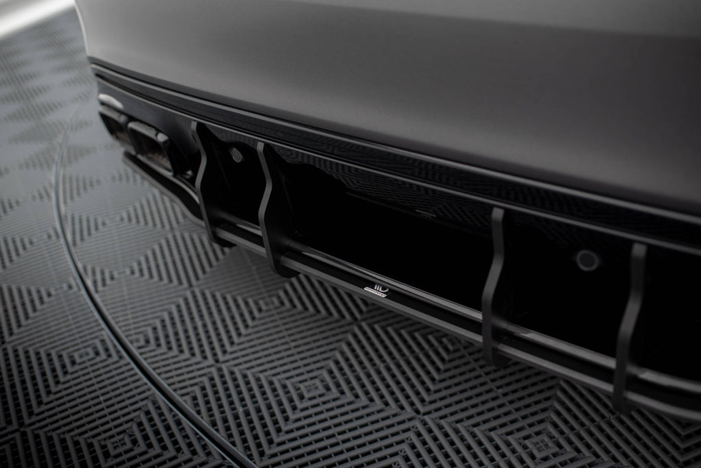 Street pro rear diffuser mercedes-amg c63 sedan / estate w205 facelift