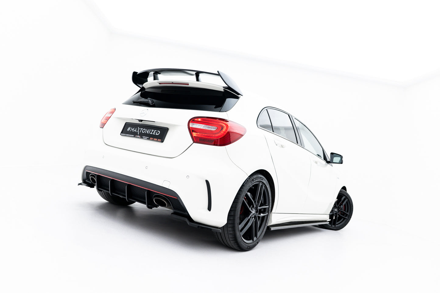 Street pro rear diffuser mercedes-benz a  amg-line w176