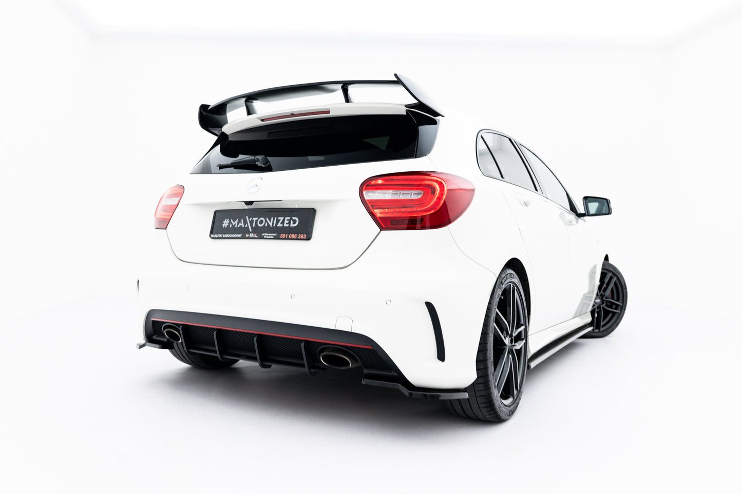Street pro rear diffuser mercedes-benz a  amg-line w176