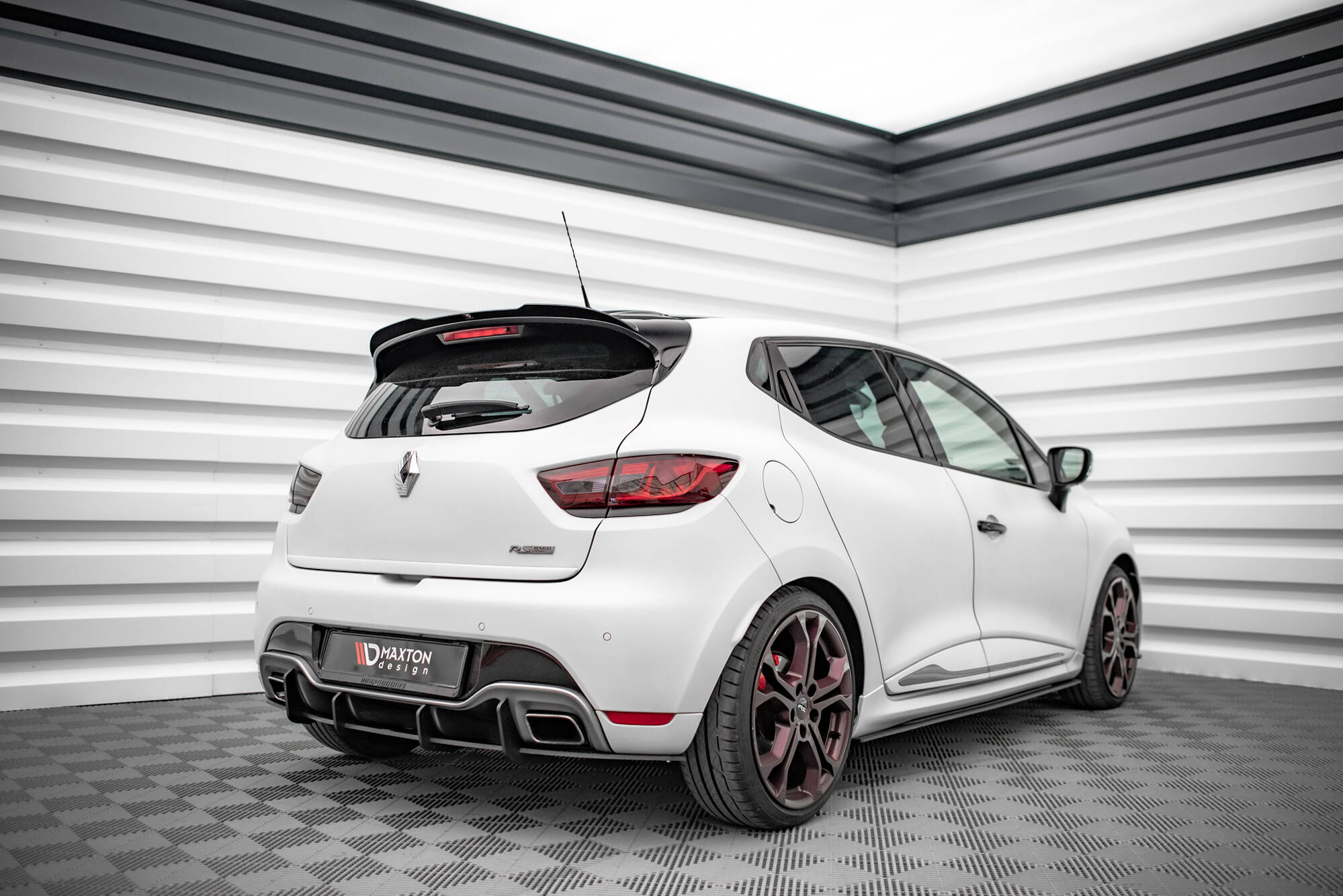 Street Pro takaosa diffuusi Renault Clio RS MK4