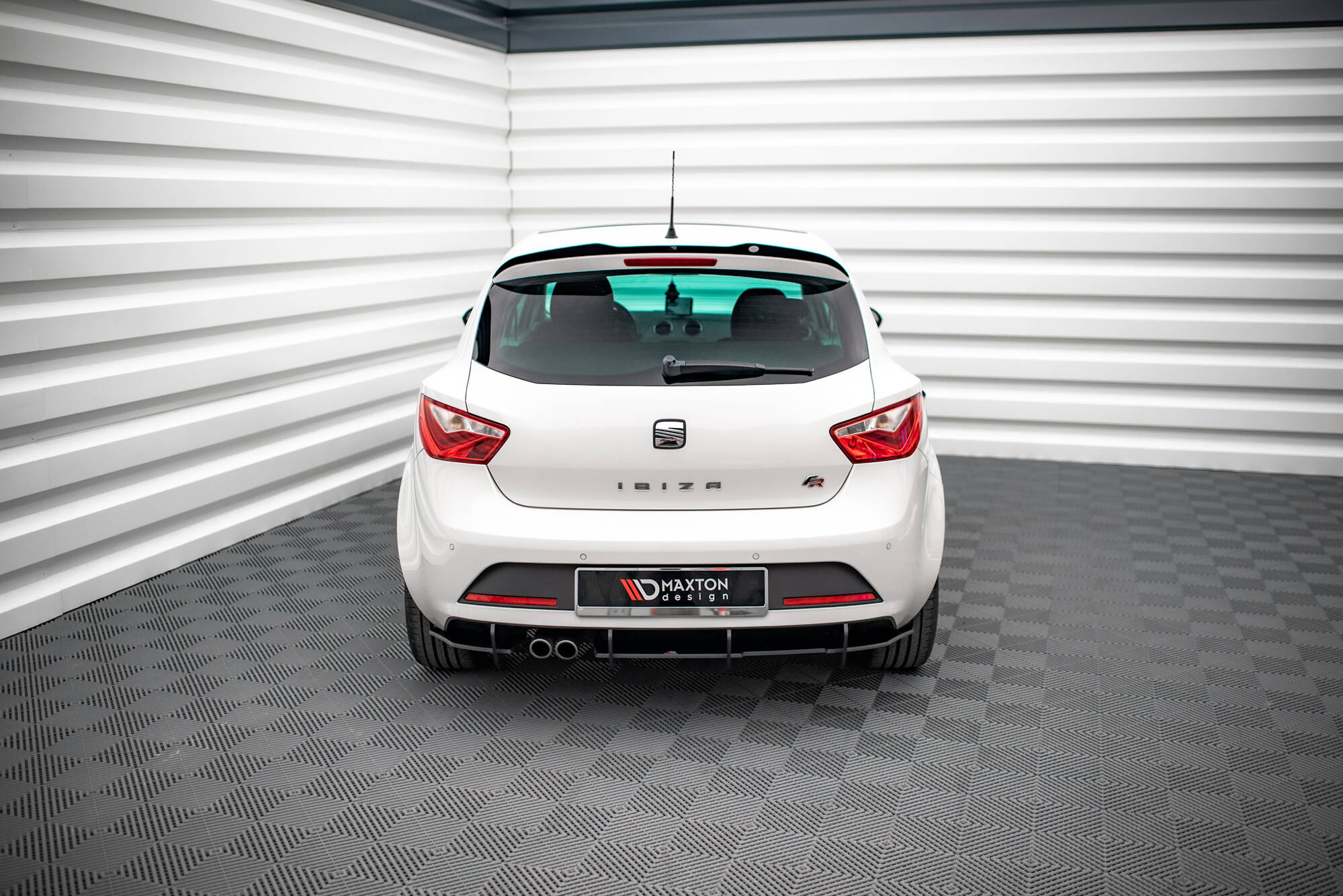 Street Pro takadiffuusori Seat Ibiza SC mk4 facelift -malliin