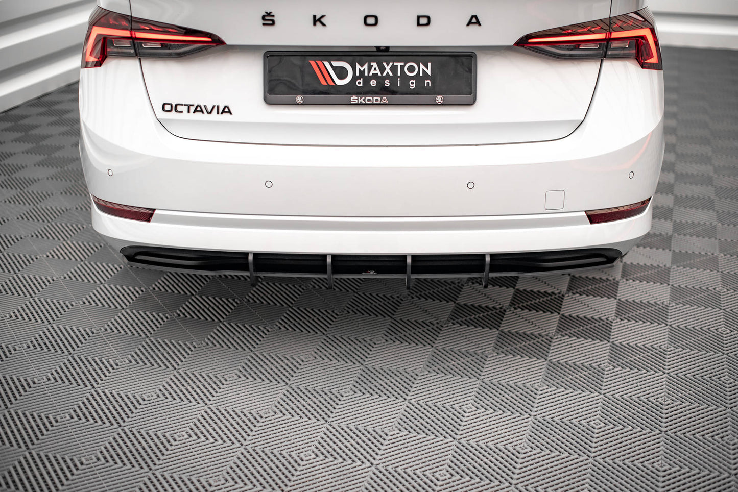 Street pro rear diffuser skoda octavia mk4
