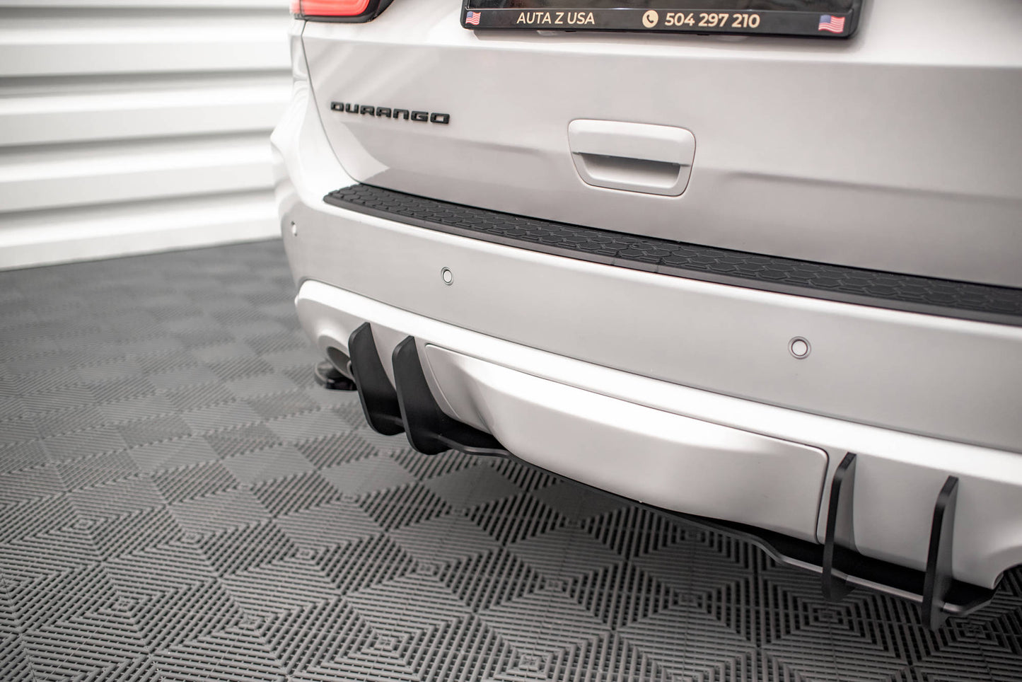 Street pro rear diffuser v.1 dodge durango rt mk3