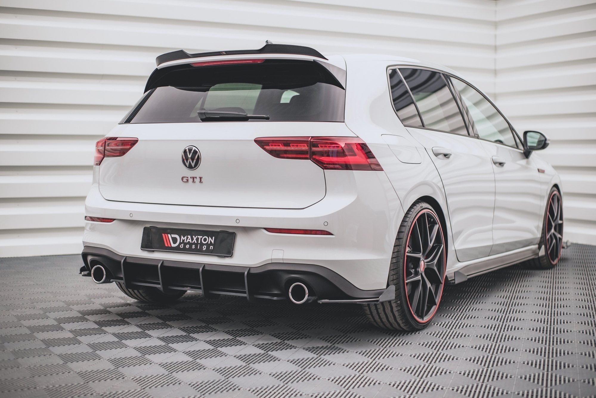 Street pro rear diffuser v.1 volkswagen golf gti mk8