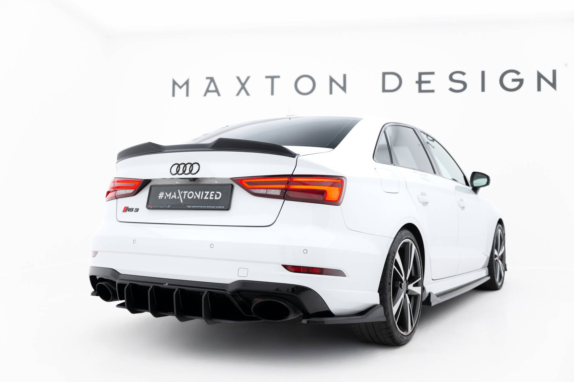Street pro rear diffuser v.2 audi rs3 sedan 8v facelift