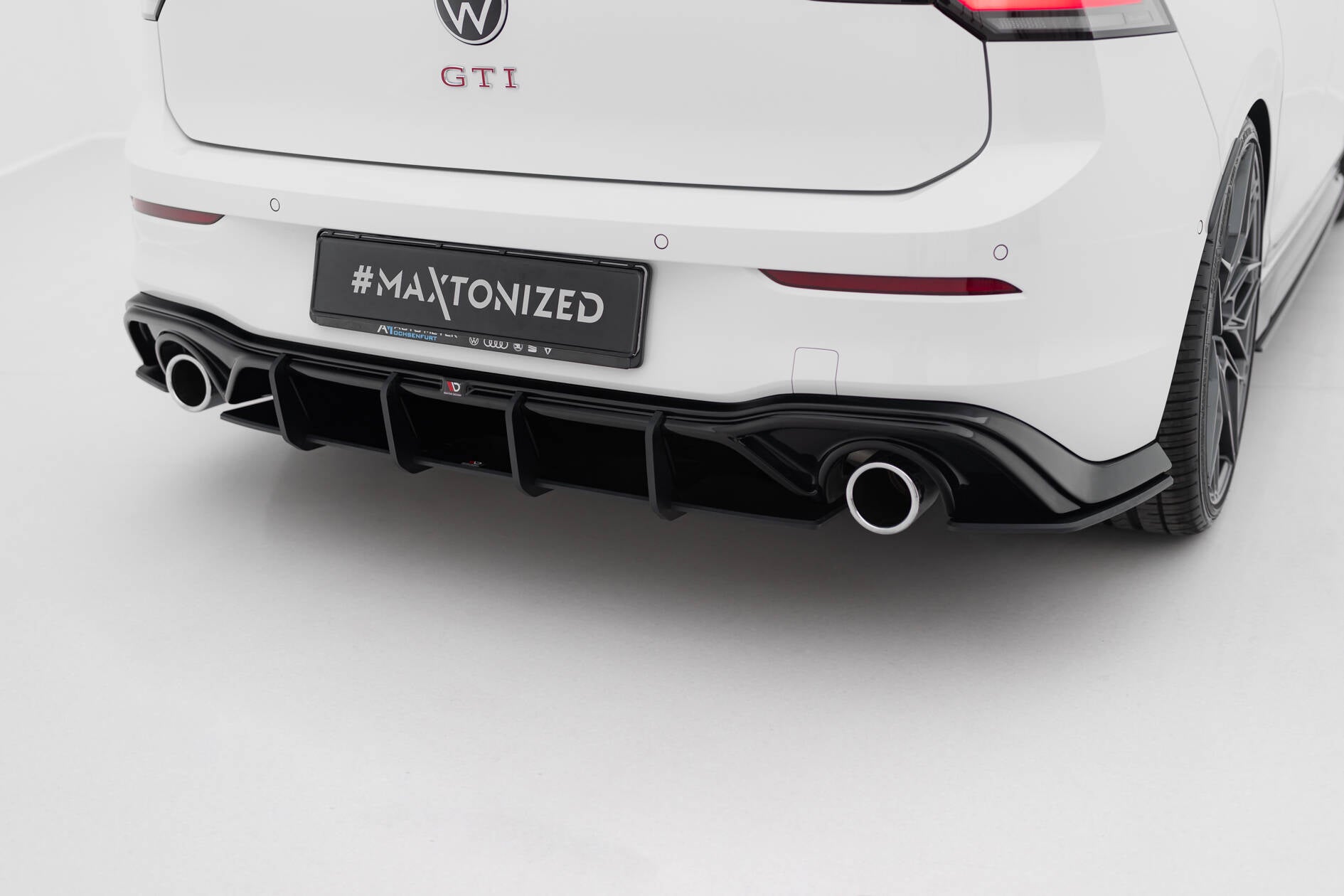 Street pro rear diffuser v.3 volkswagen golf gti mk8