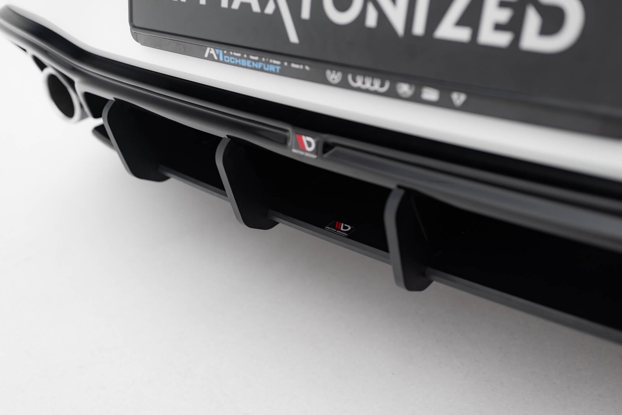 Street pro rear diffuser v.5 volkswagen golf gti mk8
