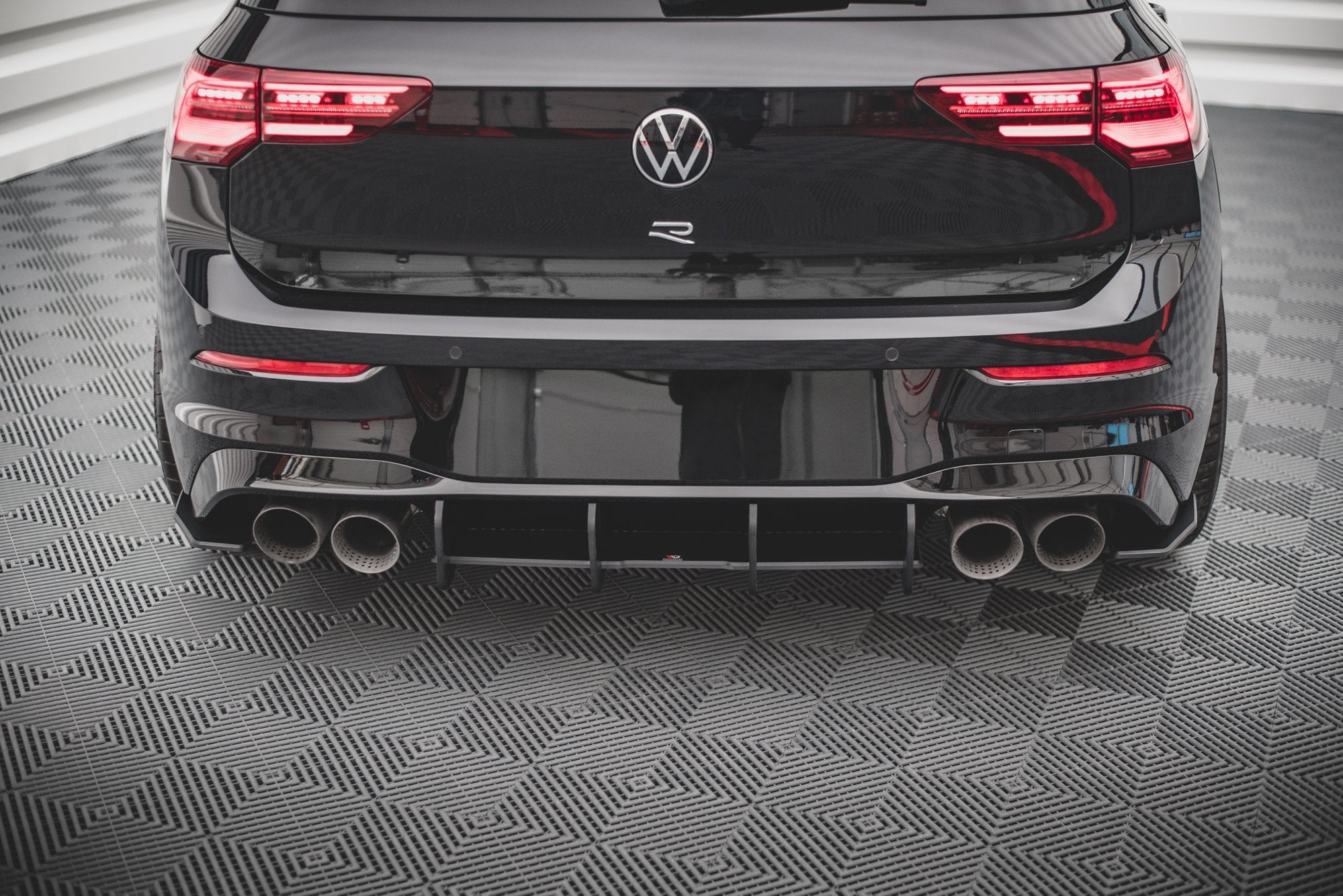 Street pro rear diffuser volkswagen golf r mk8