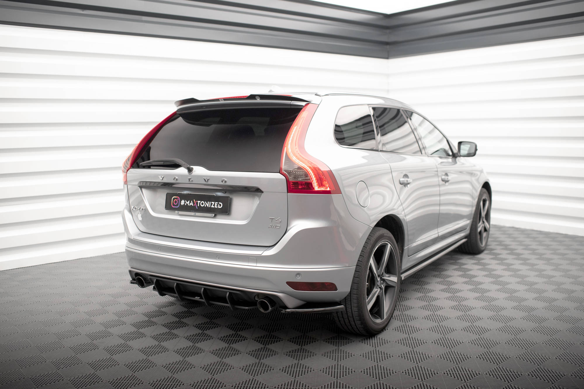 Street pro rear diffuser volvo xc60 r-design mk1 facelift - fraktfritt ...