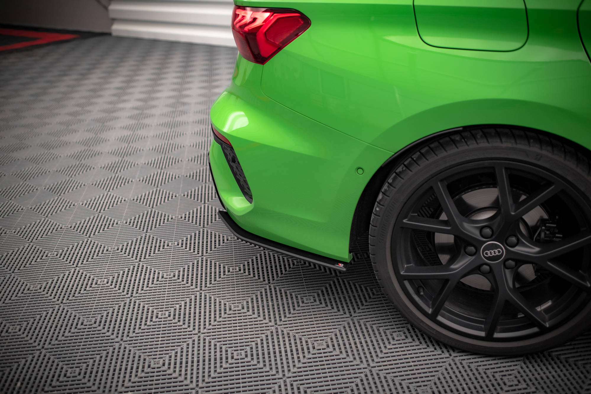 Street Pro bagside Splitters Audi Rs3 siden 8y