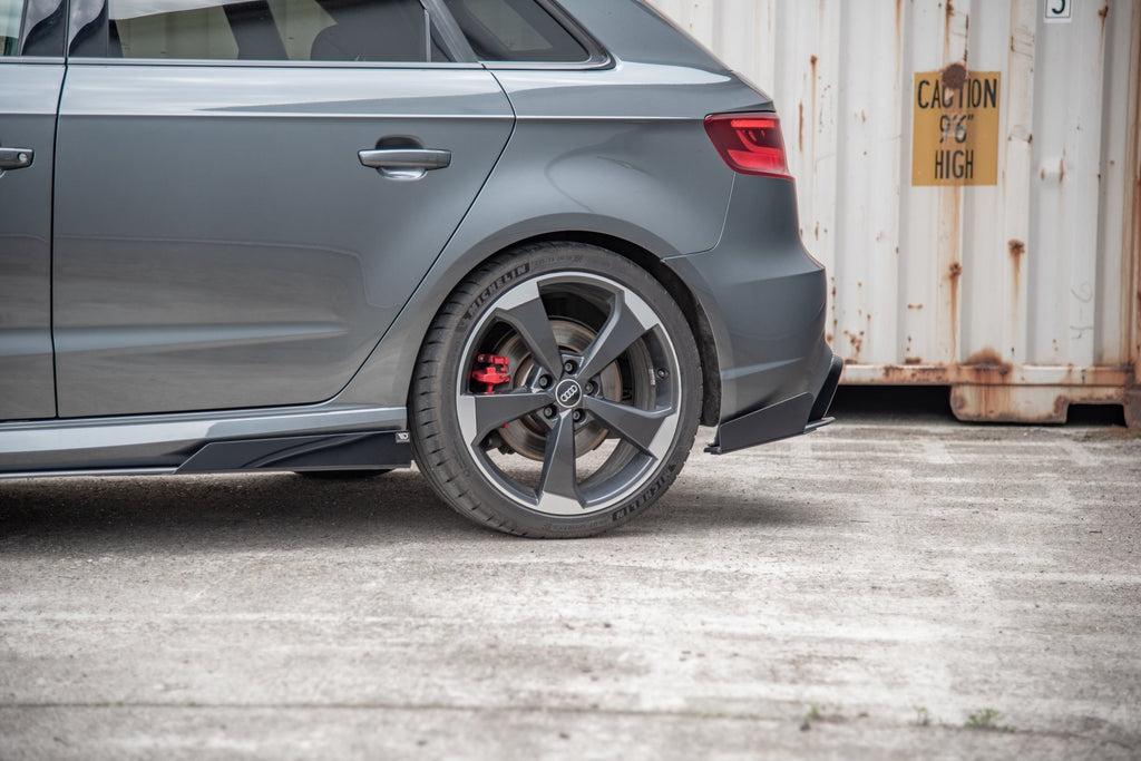 Street Pro bagside Splitters + flapper Audi RS3 8V Sportback