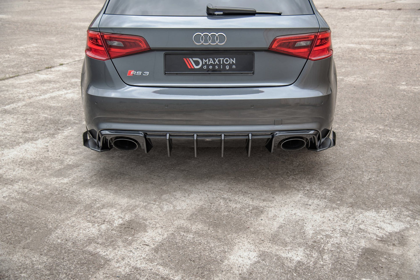 Street pro rear side splitters + flaps audi rs3 8v sportback