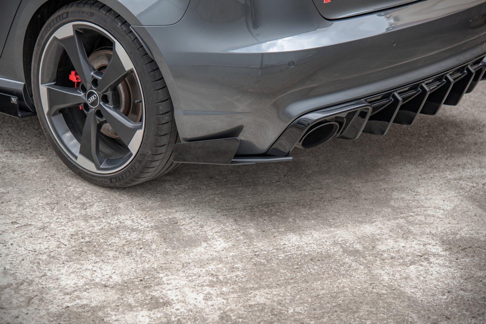 Street Pro bagside Splitters + flapper Audi RS3 8V Sportback