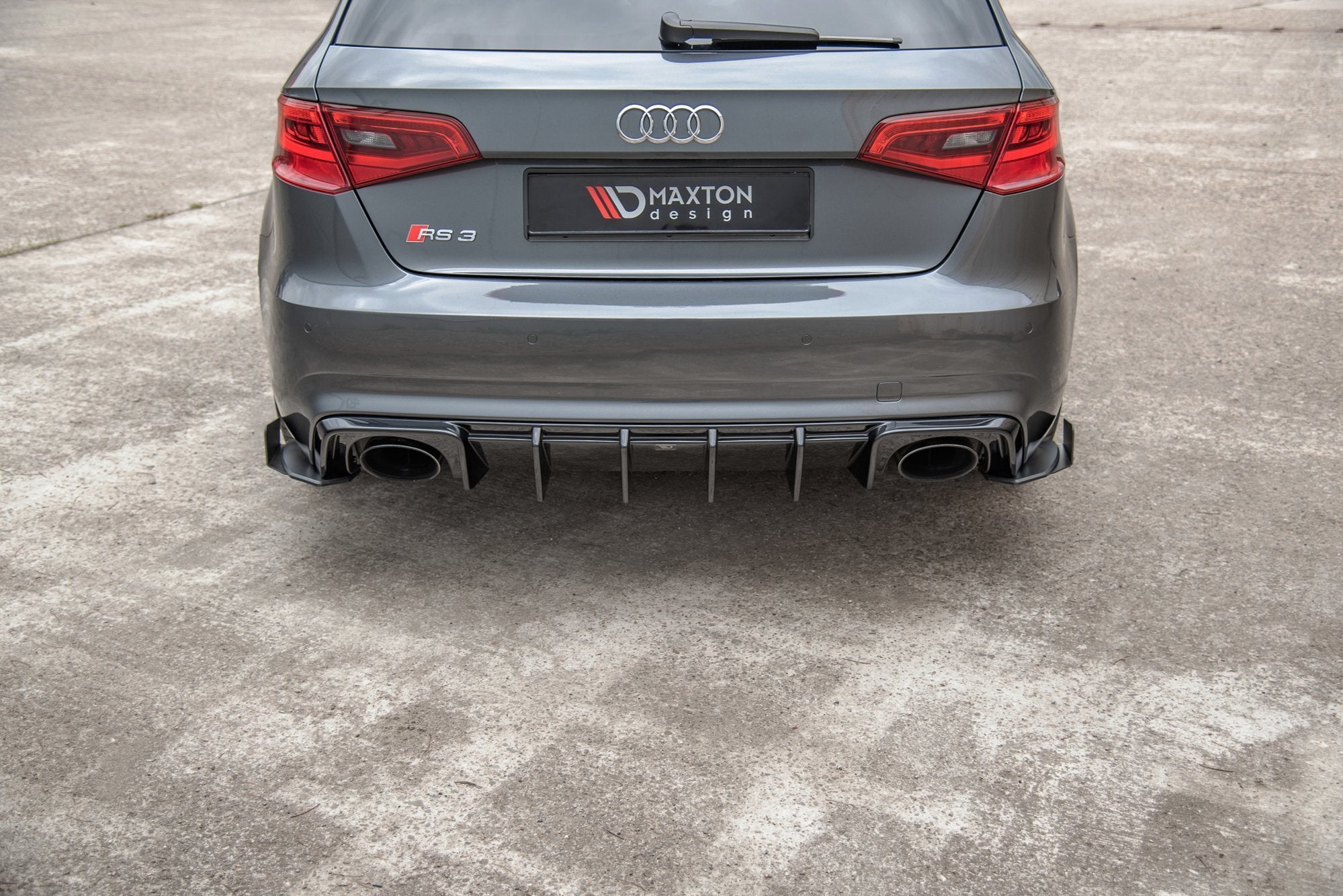 Street pro rear side splitters + flaps audi rs3 8v sportback