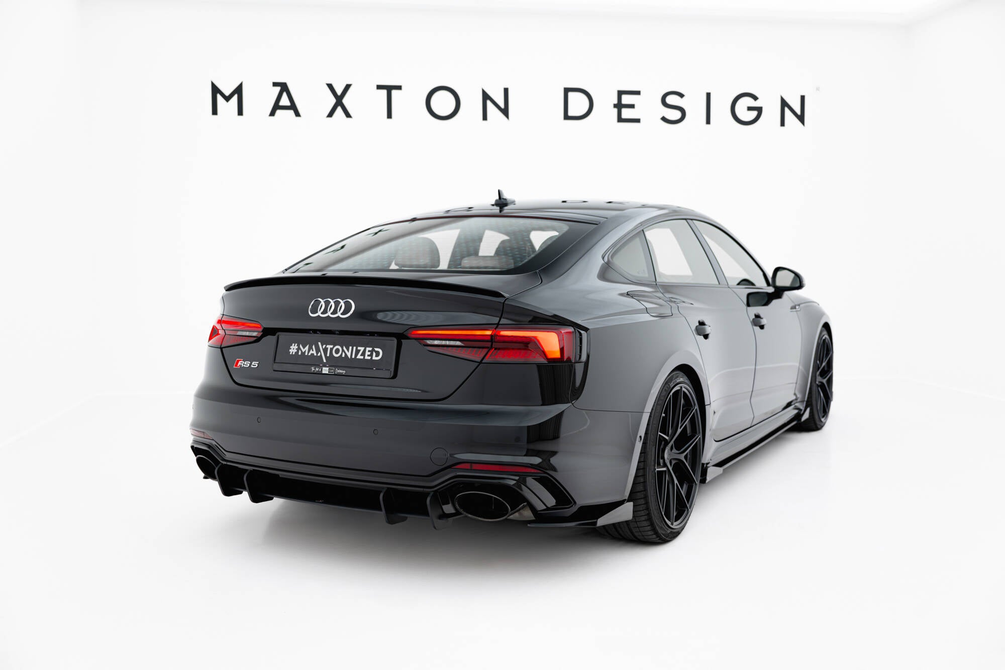 Street Pro TAKAA SIVUSTERIT + FLAMS Audi RS5 Sportback F5