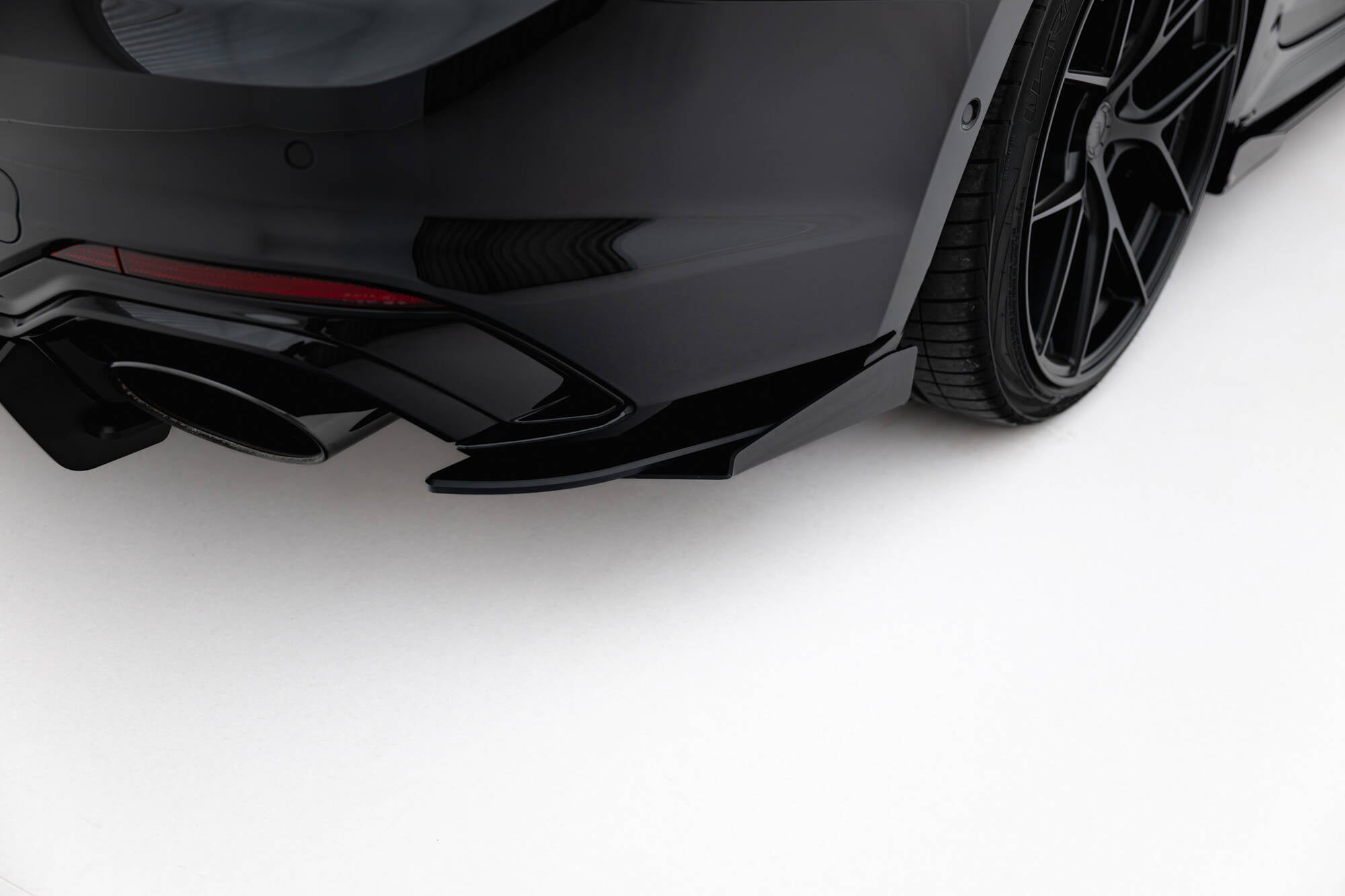 Street Pro TAKAA SIVUSTERIT + FLAMS Audi RS5 Sportback F5