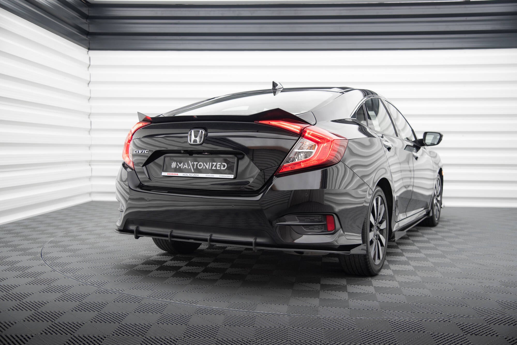 Street Pro TAKAA SIVUSTERIT + FLAMS HONDA CIVIC MK10
