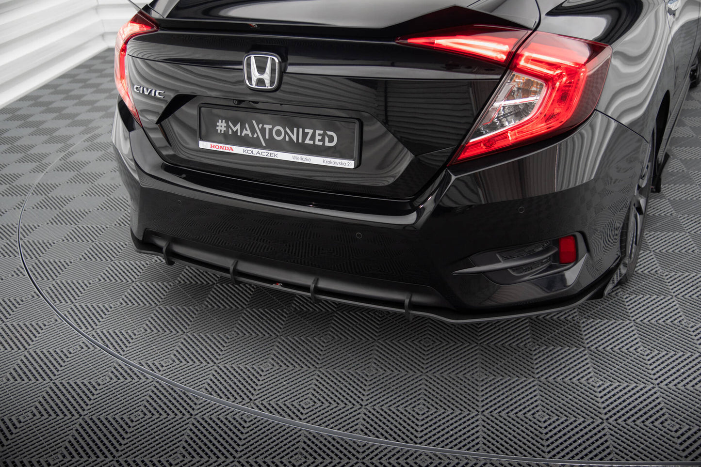 Street pro rear side splitters + flaps honda civic mk10