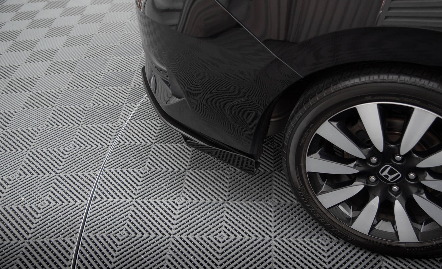 Street pro rear side splitters + flaps honda civic mk10