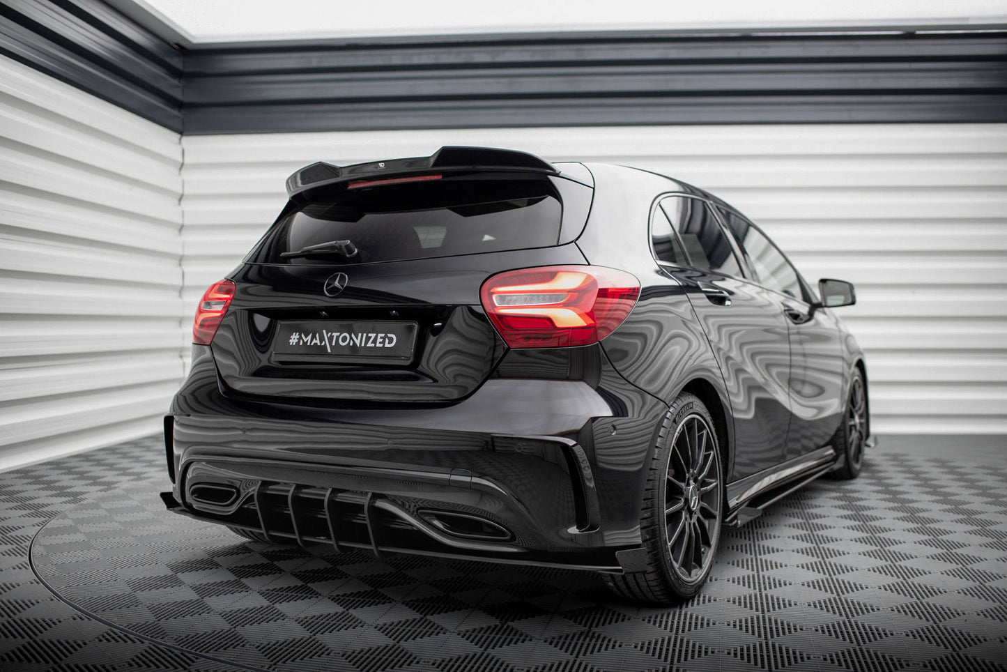 Street pro rear side splitters + flaps mercedes-benz a amg-line w176 facelift