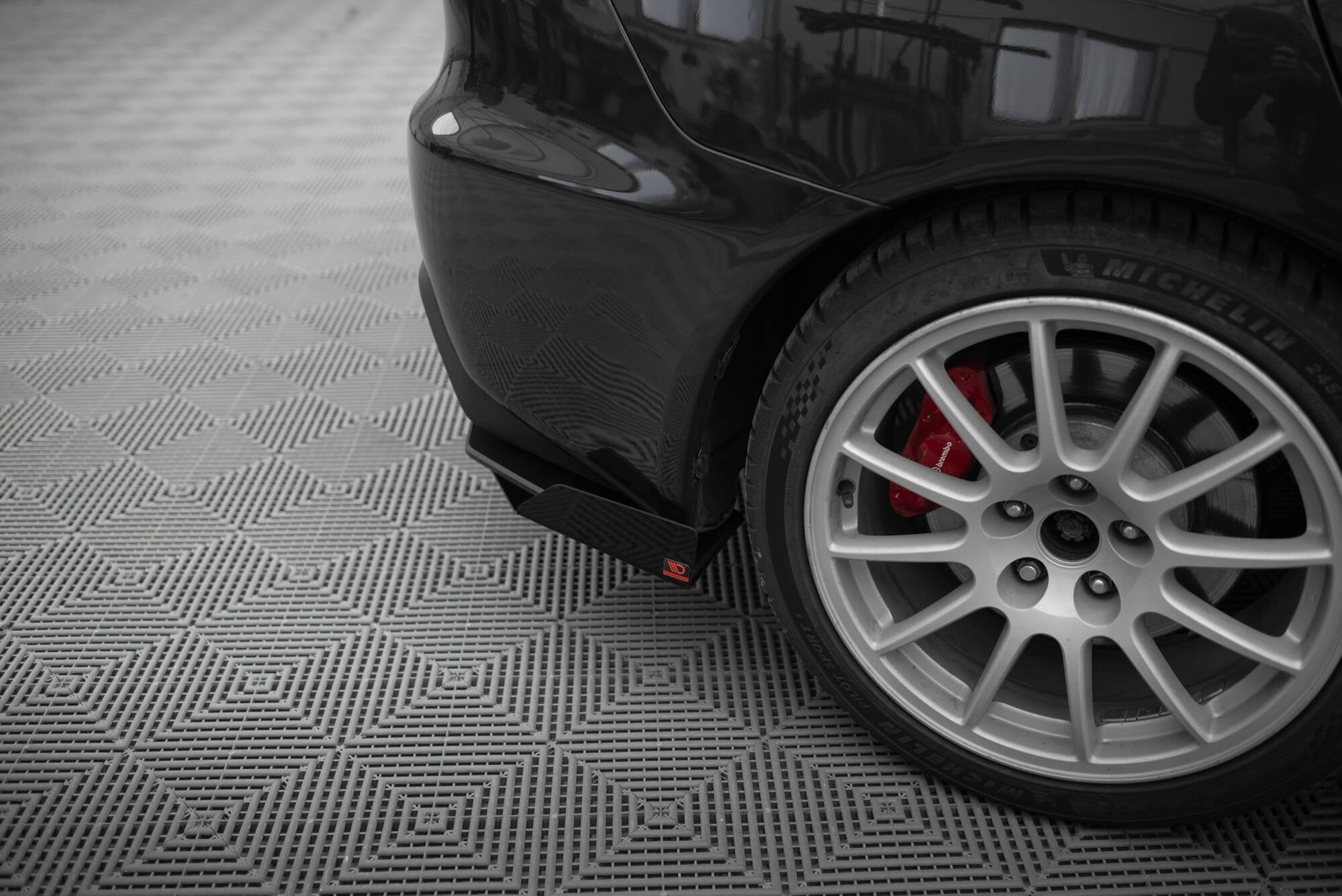 Street Pro TAKA -SIVUSTERIT + FLAPS MITSUBISHI LANCER EVO X