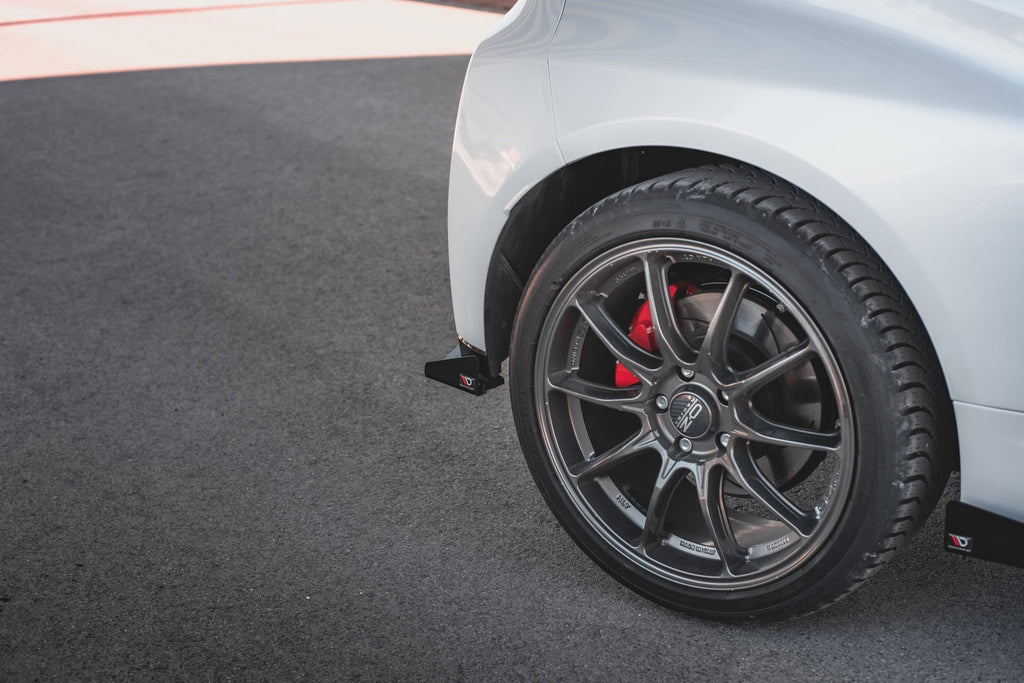 Street pro -takapuolen halkaisijat + läpät toyota gr yaris mk4