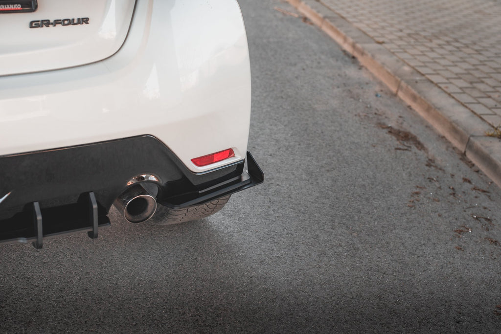 Street pro -takapuolen halkaisijat + läpät toyota gr yaris mk4