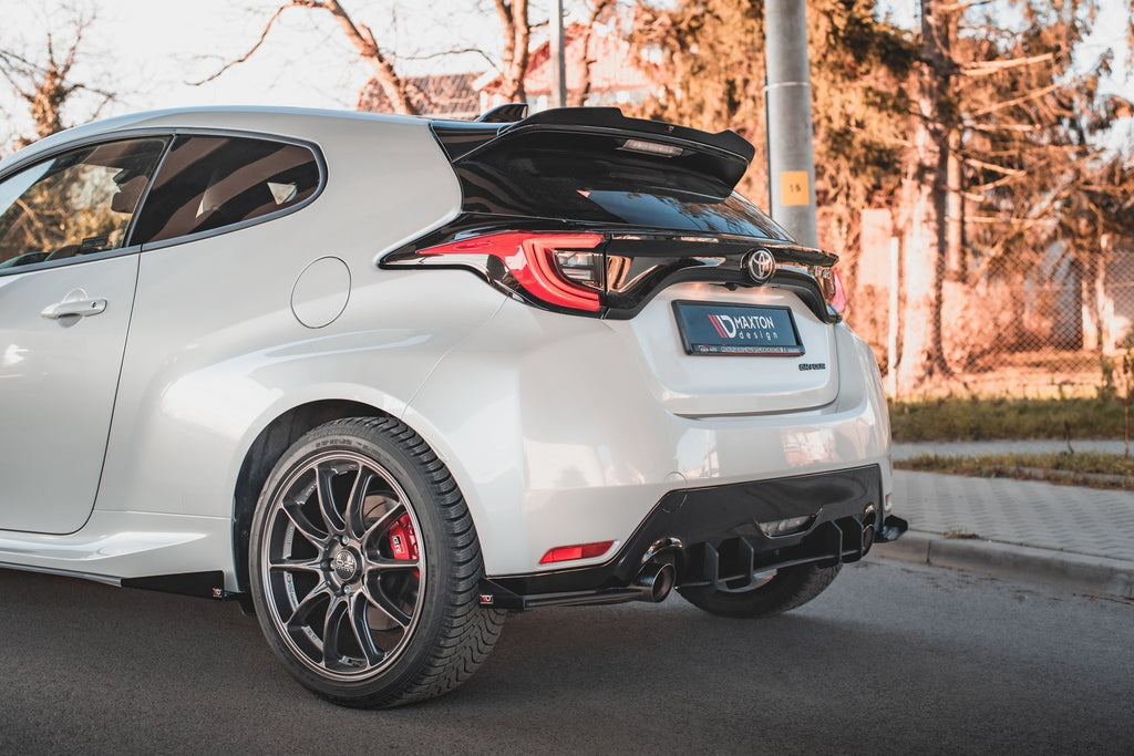 Street pro -takapuolen halkaisijat + läpät toyota gr yaris mk4