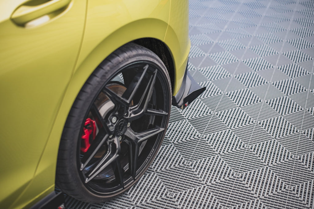 Street Pro TAKAA SIVUSTERIT + FLAPS VOLKSWAGEN GOLF GTI CLUBSPORT MK8