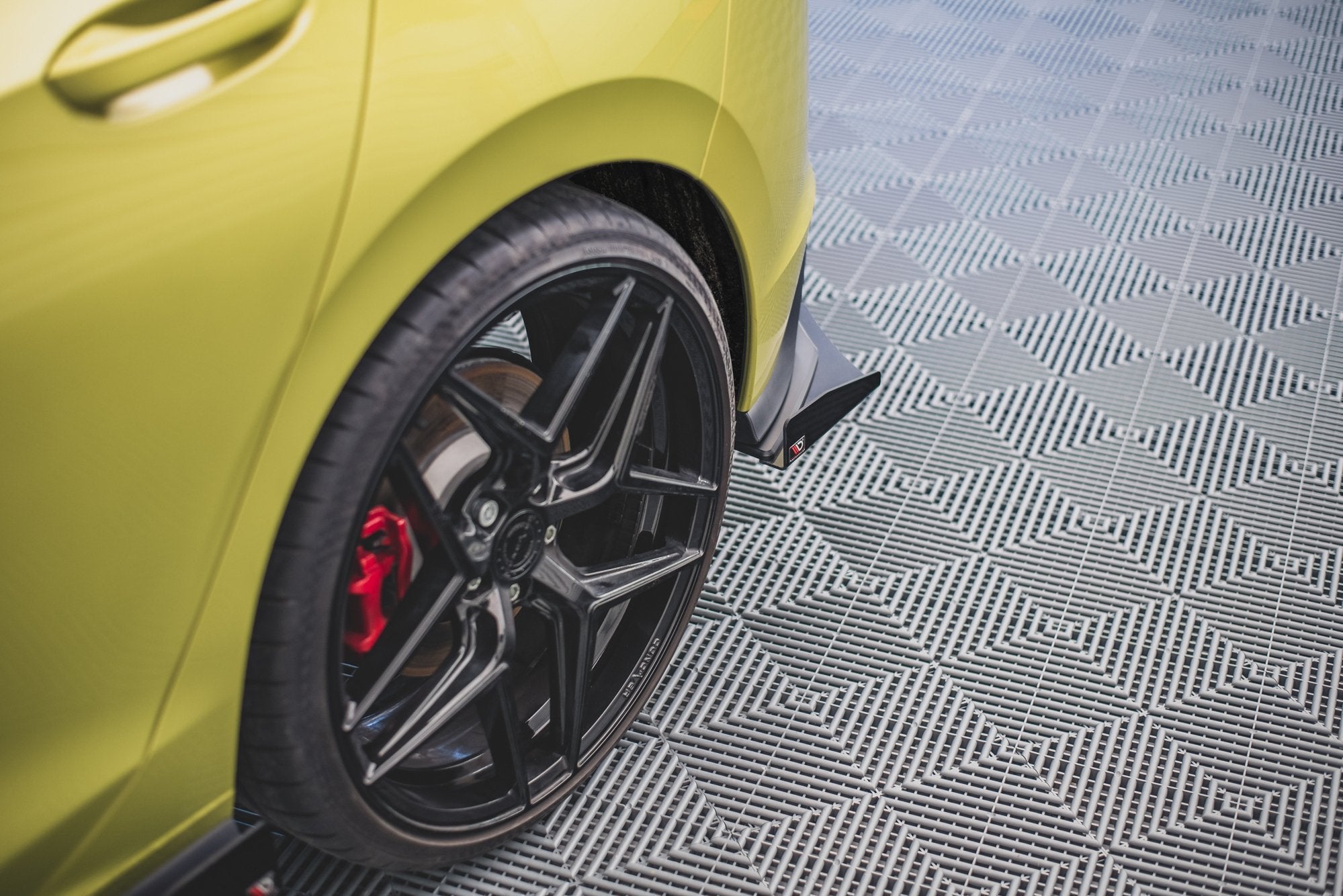 Street Pro TAKAA SIVUSTERIT + FLAPS VOLKSWAGEN GOLF GTI CLUBSPORT MK8