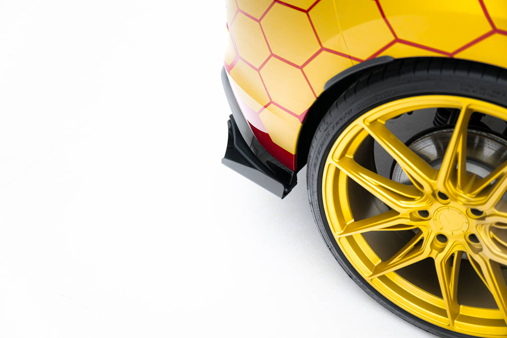 Street Pro TAKAA SIVUSTERIT + FLAPS Volkswagen Golf GTI Clubsport MK8 FaceLift