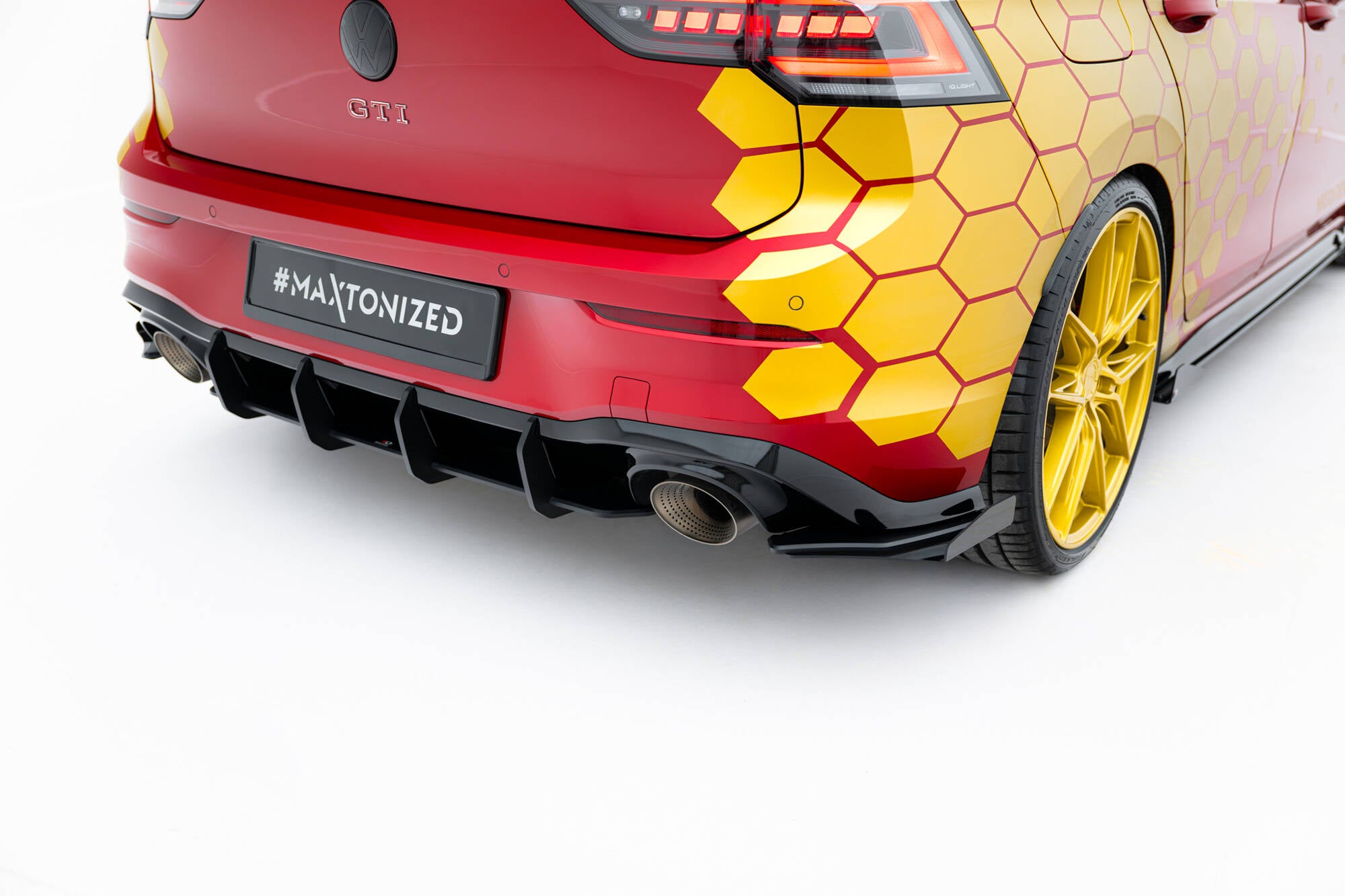 Street Pro TAKAA SIVUSTERIT + FLAPS Volkswagen Golf GTI Clubsport MK8 FaceLift